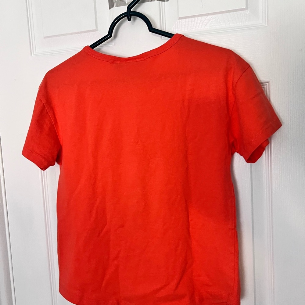 Red Top With Toucan And Leaf Design - image 2